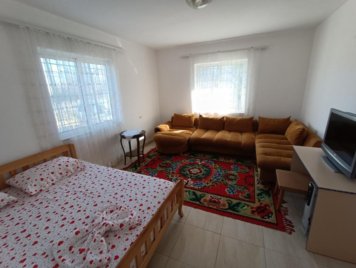 Chateau Sukaj Ljaknasi Extérieur photo