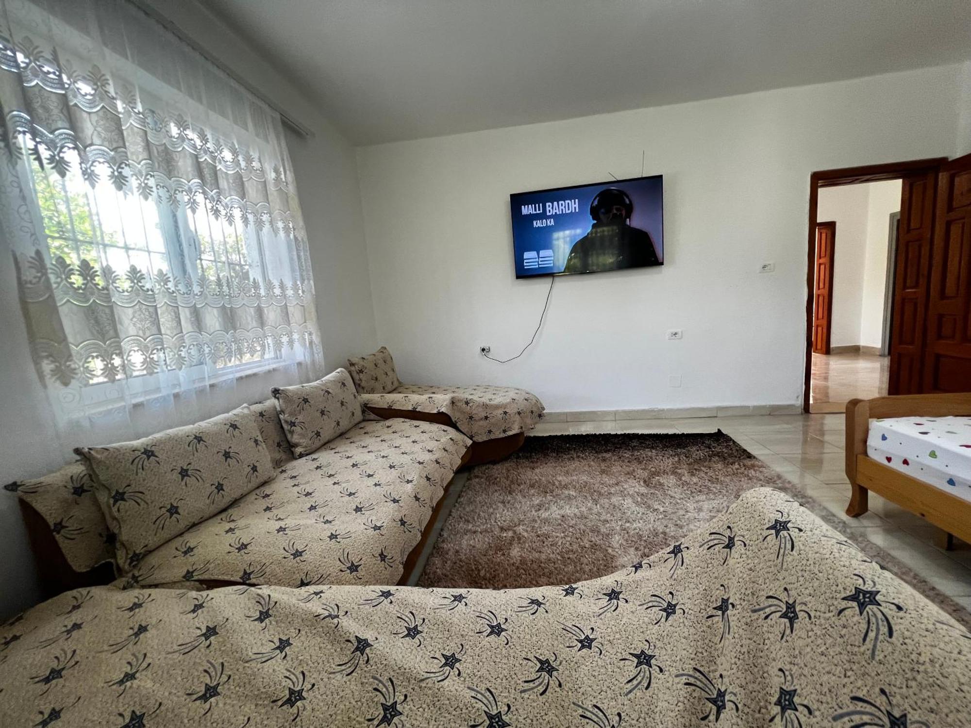 Chateau Sukaj Ljaknasi Extérieur photo